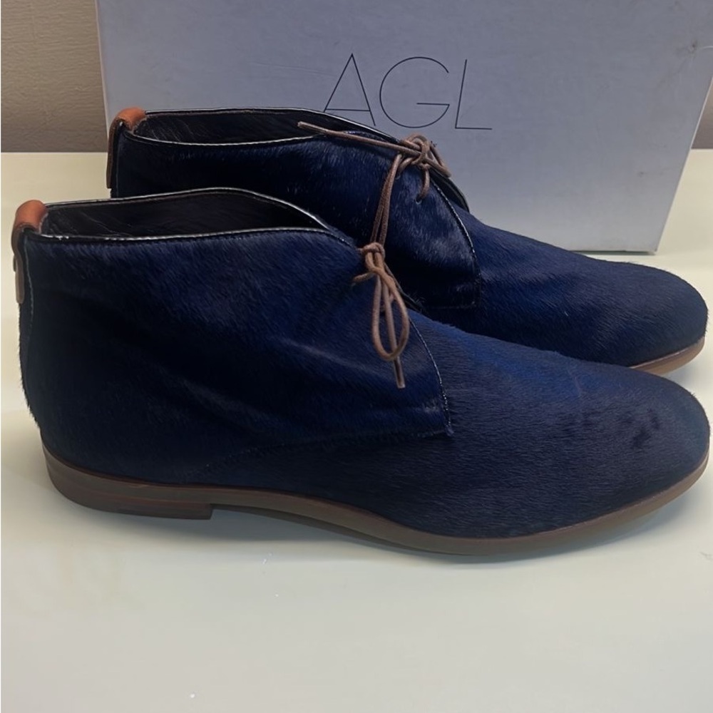 Agl Blue Suede Chukka Boots with Simple Lacing
